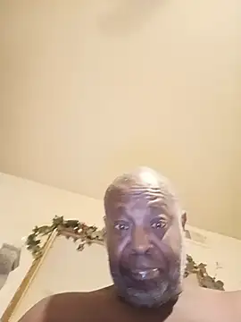 macnificent1fr's cam snapshot