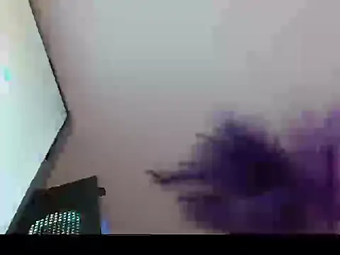 Queen_Rousee's cam snapshot