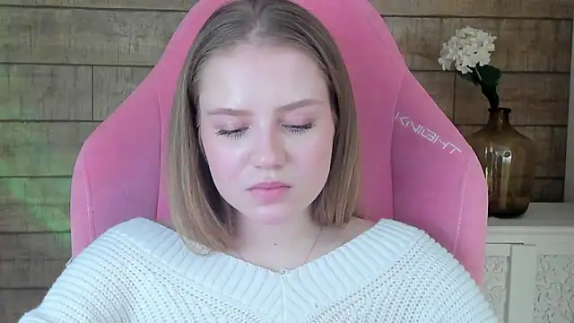 SelinSwarovski's cam snapshot