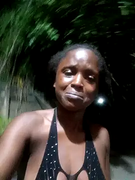 Crazybitchtheanalgoddess4's cam snapshot