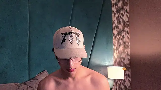 Aaron_Eze's cam snapshot