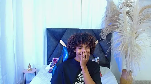 angelll18_'s cam snapshot