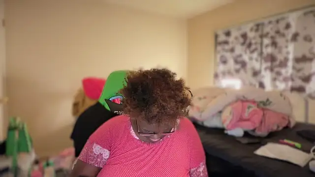 -Yagurlwest's cam snapshot