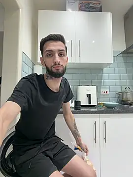 Juliann69Ramiro's cam snapshot