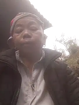 VangLe73 live sex cam