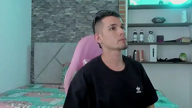 BooyHott_'s cam snapshot