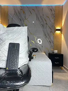 celeste818's cam snapshot