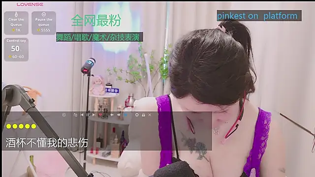 Luck_Lili_ live sex cam