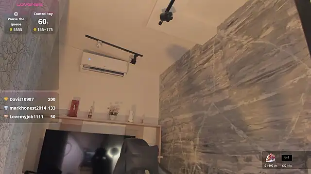 LunaBaker-1's cam snapshot