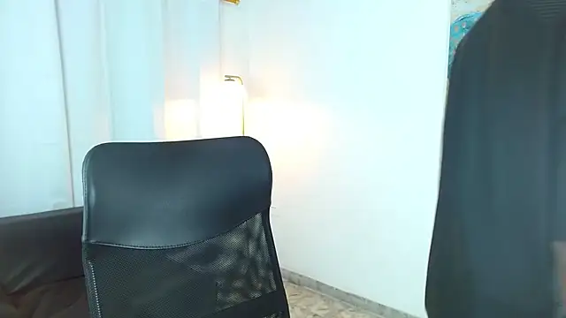 maiki18_ live sex cam