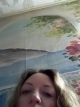 KattyLuuu's cam snapshot