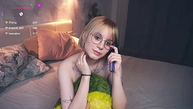 KellePourier's cam snapshot