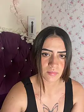 LunaaBlossom's cam snapshot