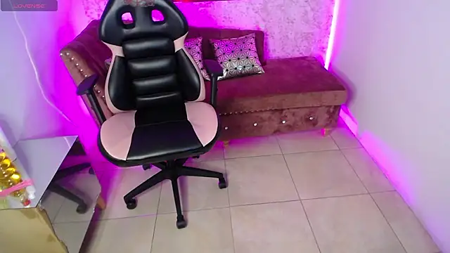 Aylanny_m's cam snapshot