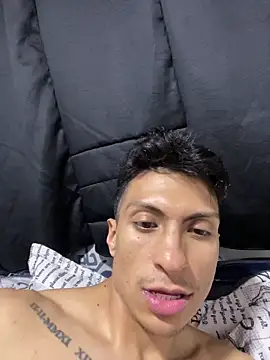 ApoloCruz live sex cam