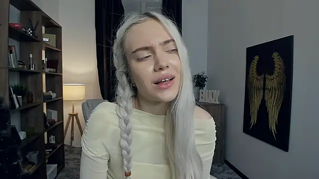 KristalCrowner's cam snapshot