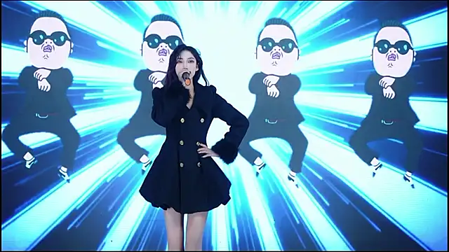 XOXO_2026's cam snapshot