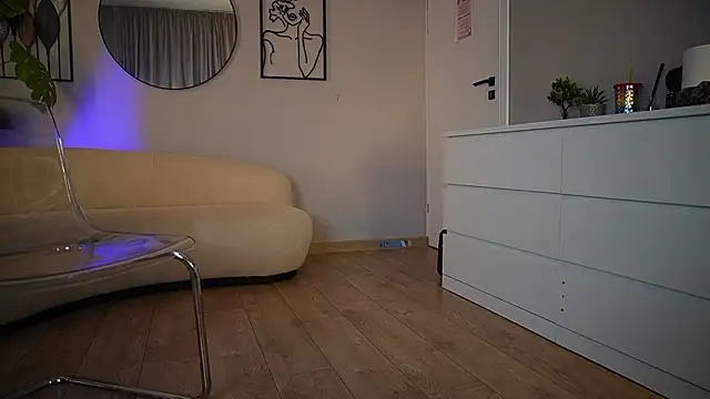 emily_bloom's cam snapshot