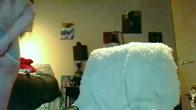 eatmeplease44's cam snapshot