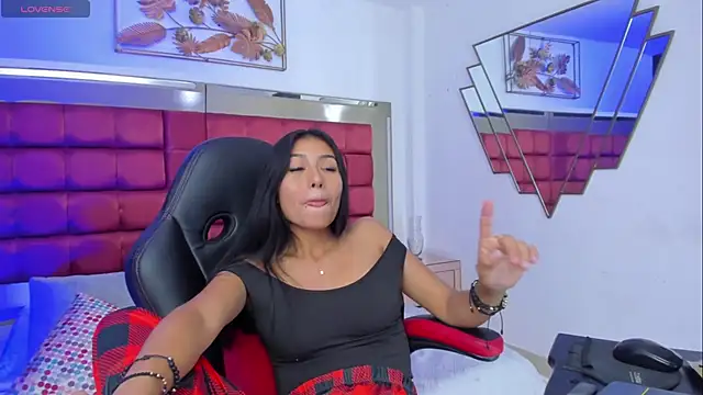 ZaraLim's cam snapshot