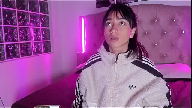 Alahia_rosee live sex cam