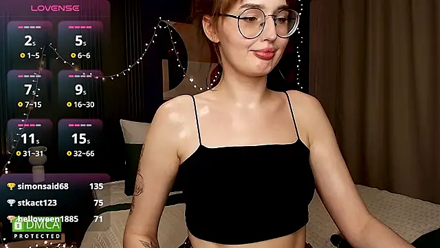 AdeLuna's cam snapshot