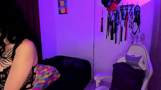 dungeongirls live sex cam