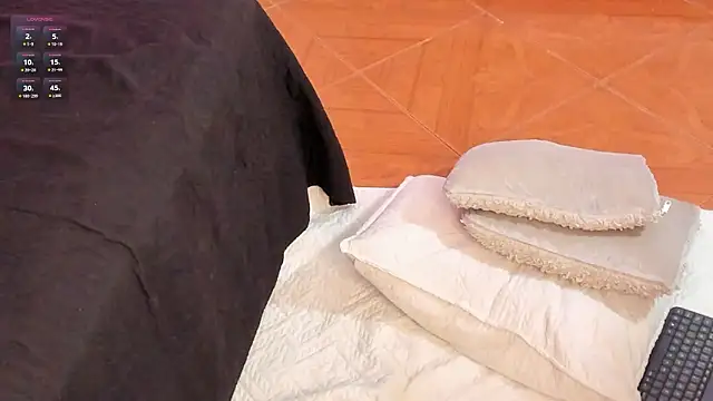 _CurlyGirl_'s cam snapshot