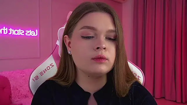 CrystalLyons's cam snapshot