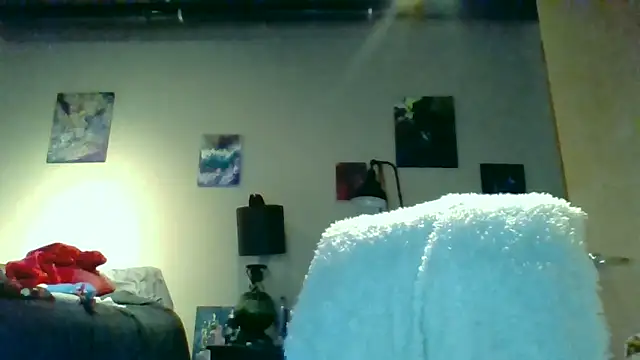 eatmeplease44's cam snapshot