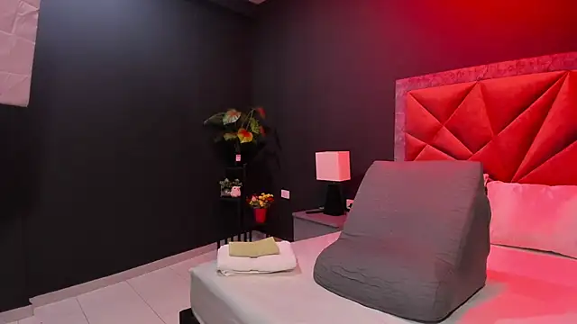 mia_milff's cam snapshot