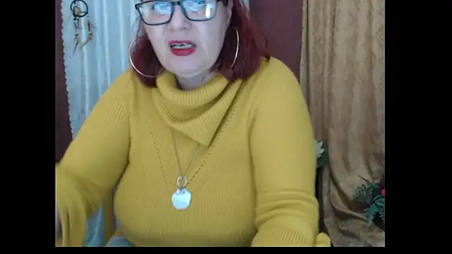 PlayfullMature's cam snapshot