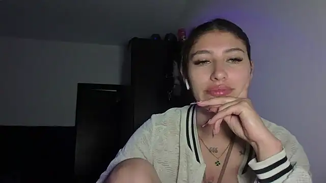 AliceTeenager___'s cam snapshot