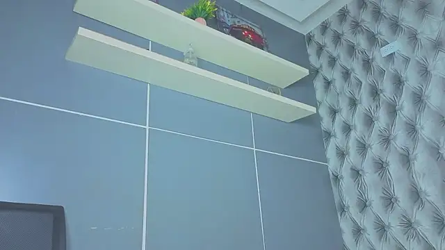 Hilary-banks's cam snapshot