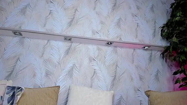 Erika_Carpenter's cam snapshot