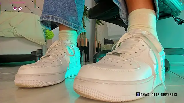 charlotte__grey's cam snapshot