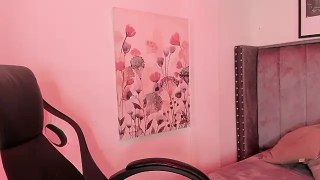 Alaia_Carter's cam snapshot