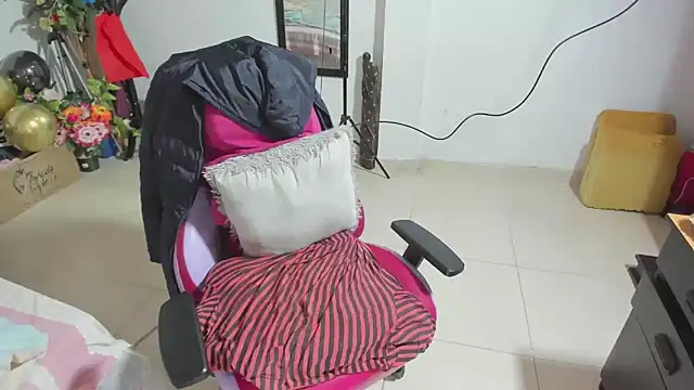 Mrs_mommy_'s cam snapshot