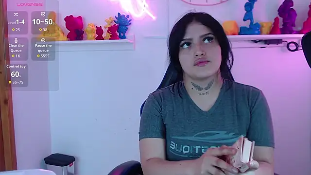 sari_belle's cam snapshot