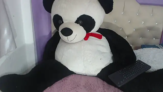 eimyy_rouse's cam snapshot