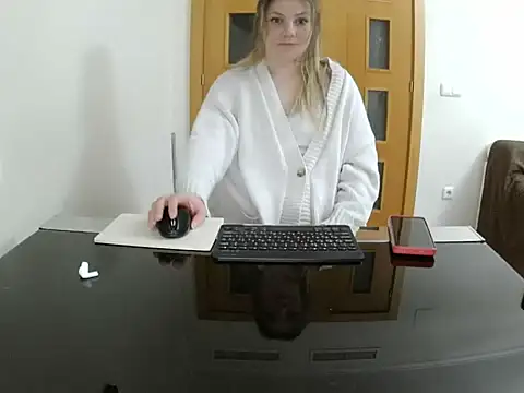 Adelyxveex's cam snapshot