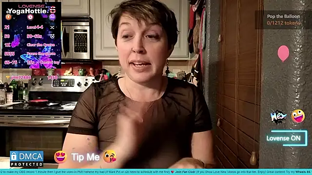 YogaHottie76's cam snapshot
