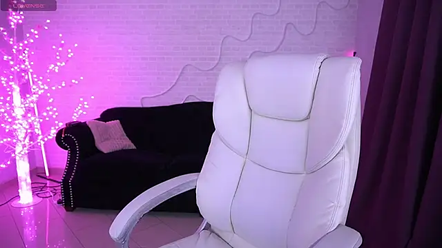 SelenaIris's cam snapshot