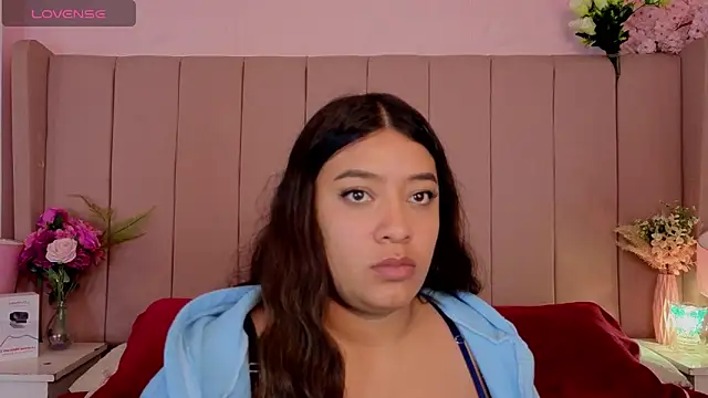 MollyBigBoobs12 live sex cam