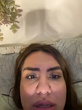 valeria2019hot live sex cam