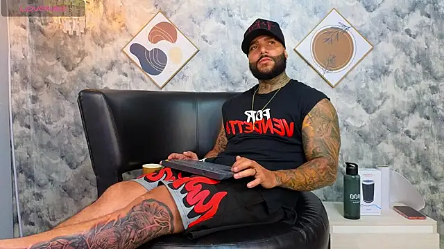 Apolo_rousse1 live sex cam