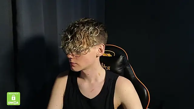 Keytaro live sex cam