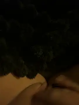 Busty-Brielle's cam snapshot