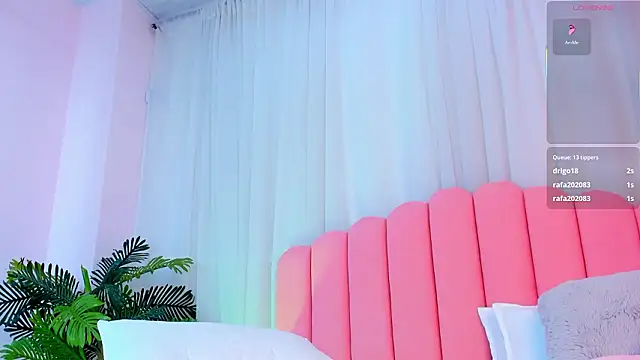 Naty_Rose23's cam snapshot