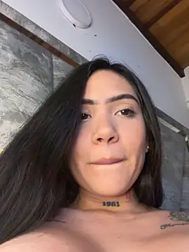 liahouses's cam snapshot